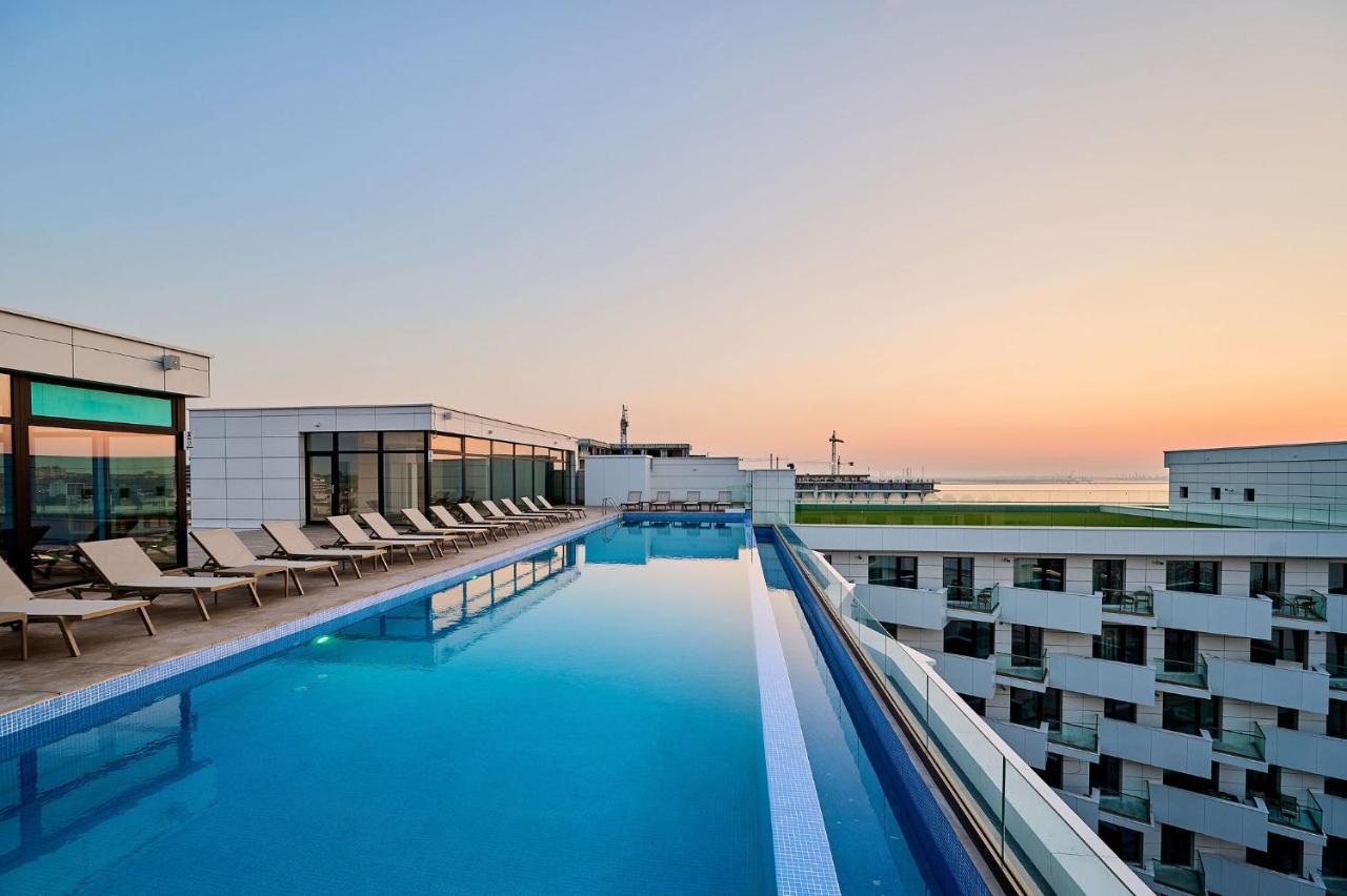 Studio Cornelia Seaview Spa&Pool In Infinity Beach Resort Mamaia Kültér fotó